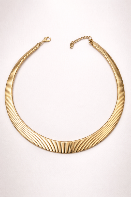 Radiant Ribbed Collar Necklace