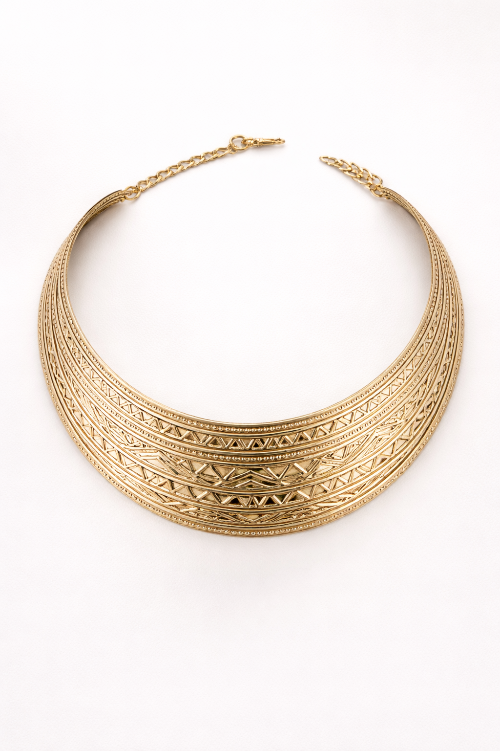 Heritage Engraved Collar Necklace