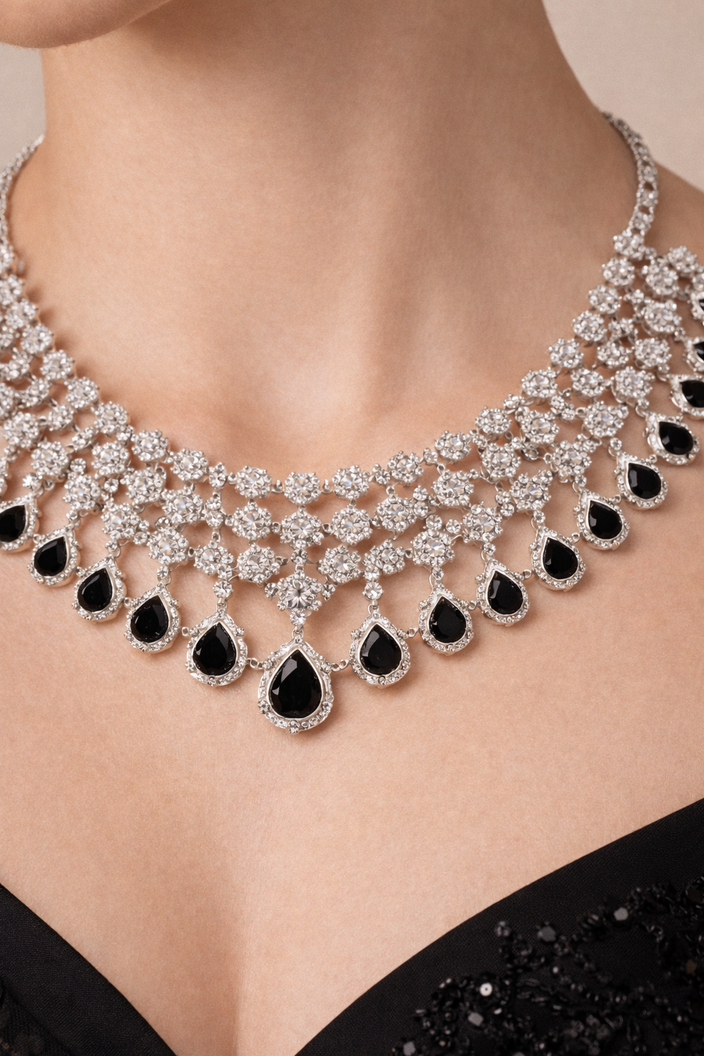 Noir Drop Heirloom Set